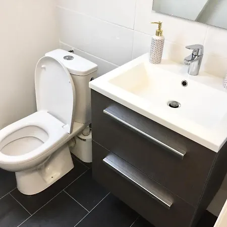 Bord De Centre-ville, Proche Gare Apartment