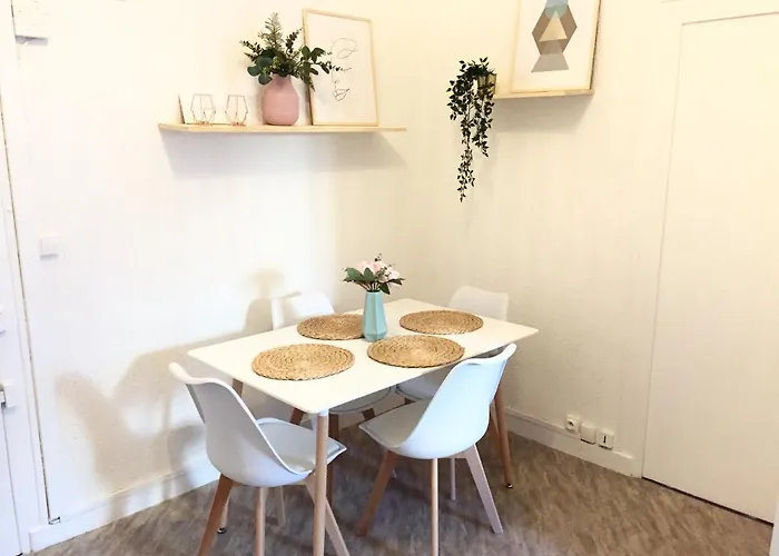 Bord De Centre-ville, Proche Gare *